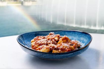 LAGO by Julian Serrano