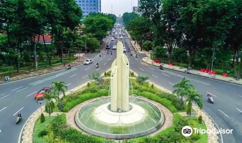 Hotel dekat Monumen Bambu Runcing