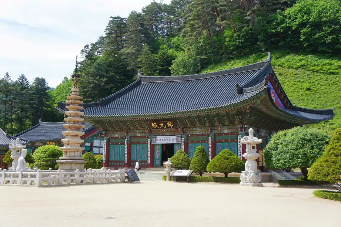 Hotels near Woljeongsa Temple & Fir Tree Forest