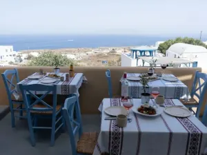 Roka Oia