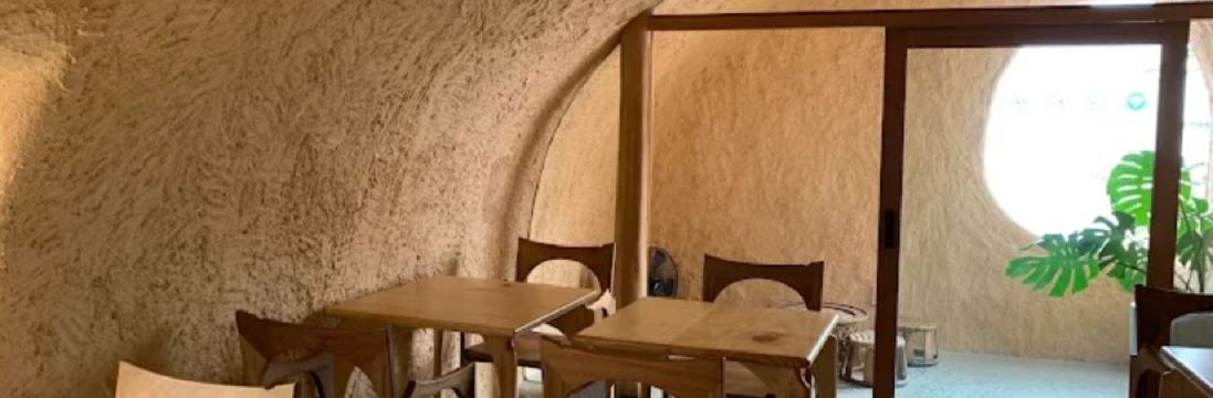 Ola Cafe - 31 Nguyễn Hữu Huân