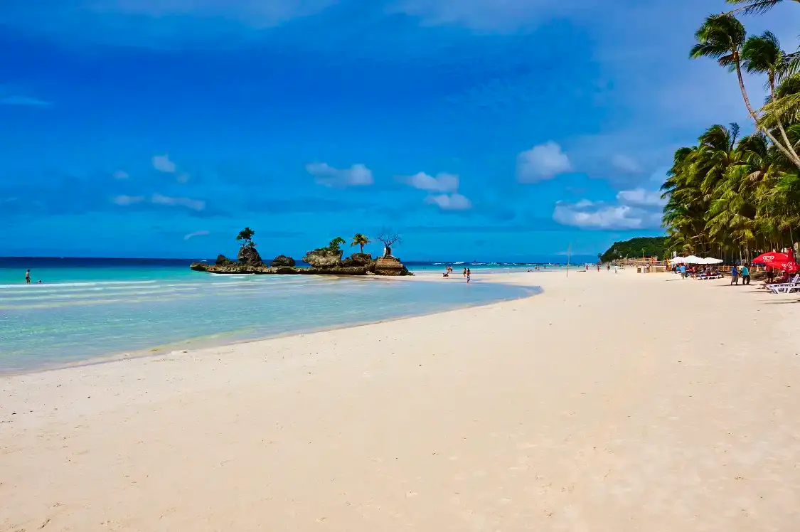 Hotels near White Beach