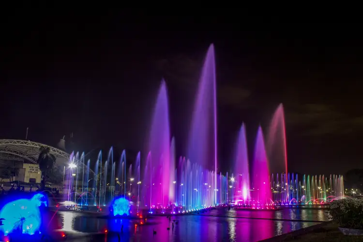 Popular Night Attractions in City of Manila