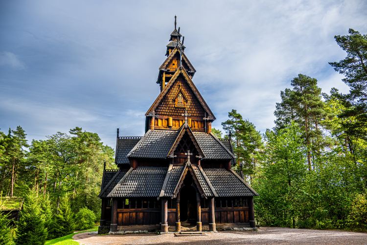 Compare 5 airports near Oslo