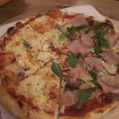 Street Pizza & The Wine House 여행 사진