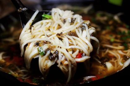 漂一锅柳叶面(滨河花园店)