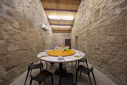 Dongjigushijingpinminsu·shiwu Restaurant