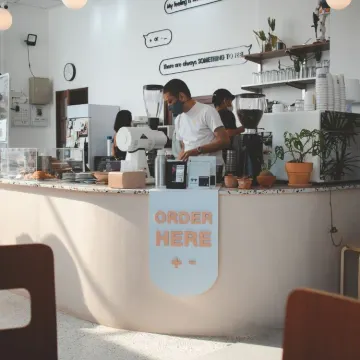 5 คาเฟ่ชะอำแนะนำ 2569 ไปเติมความหวานด้วยกัน