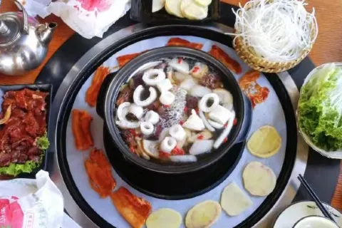 Fireplace Image Wild Mushroom Courtyard Hot Pot