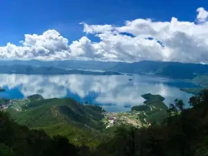 瀘沽湖格姆女神山索道