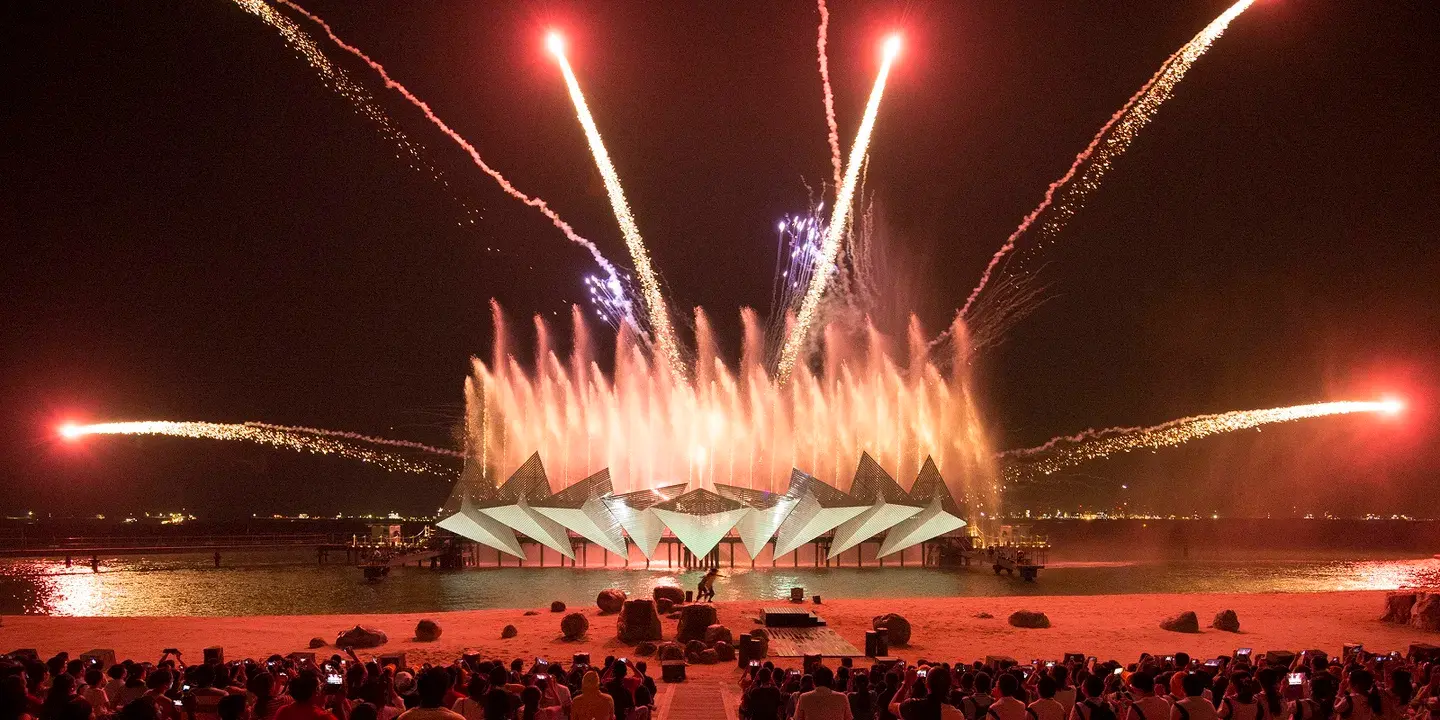 2_Wings of Time Fireworks Symphony
