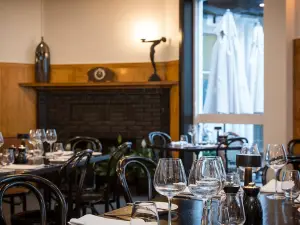 DECO Wine Bar & Restaurant