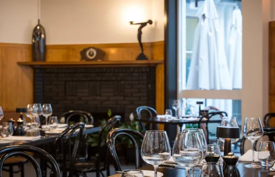 Deco Wine Bar & Restaurant