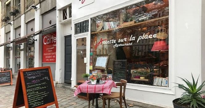 L'assiette Sur La Place