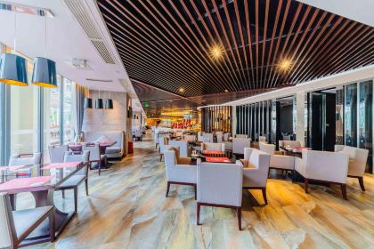 惠州翡翠山華美達酒店·紅咖啡西餐廳