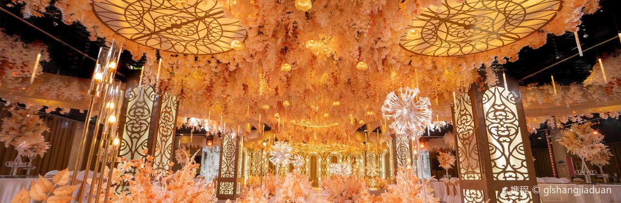 張北花田草海假日酒店·致膳樓