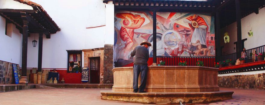 House of Eleven Patios (Casa de los Once Patios)