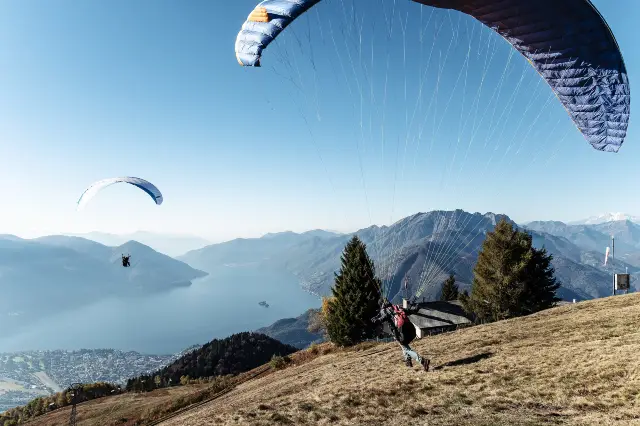 Paragliding in Switzerland