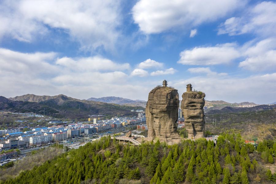 雙塔山