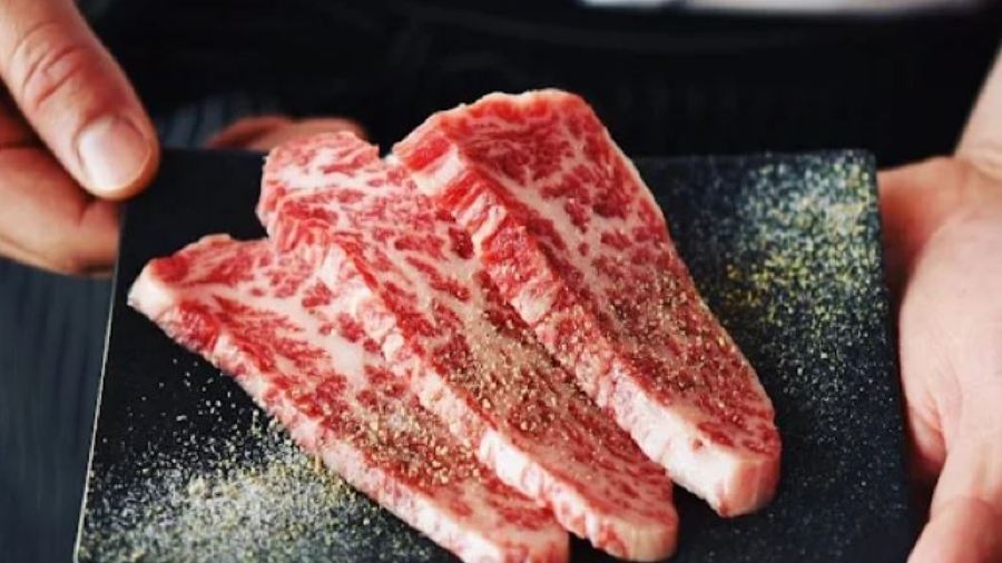 Ryukyu no Ushi Naha Kokusai st.