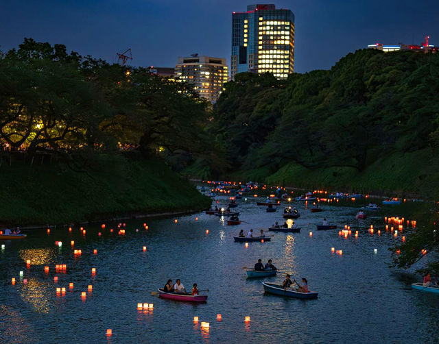 皇居千鳥淵放燈節 | 東京