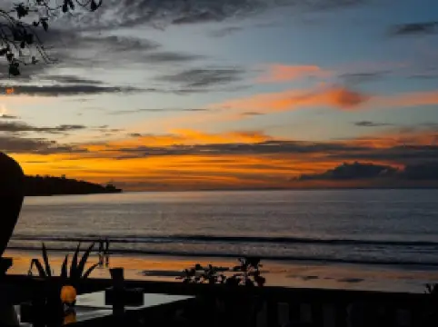 Sunset Beach Bar & Grill