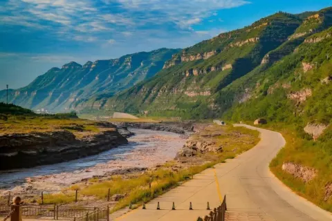 Hukou Waterfall tourist area of the Yellow River
