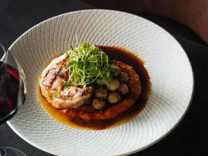 Glass Dining & Lounge Bar