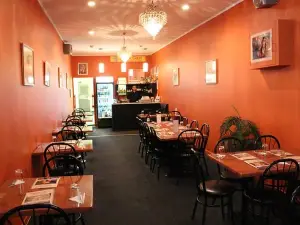 India Gate Restaurant & Bar