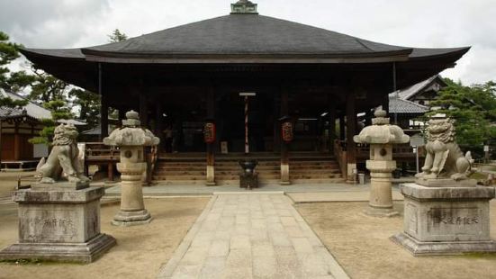 智恩寺是日本三文殊寺院之一，是用來供奉負責掌管智慧的文殊菩薩