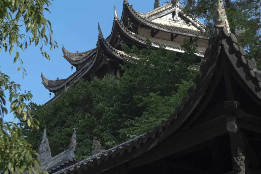 Tongnan Great Buddha Temple