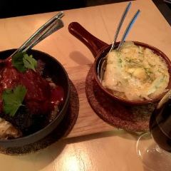 Colonna & Small's 여행 사진