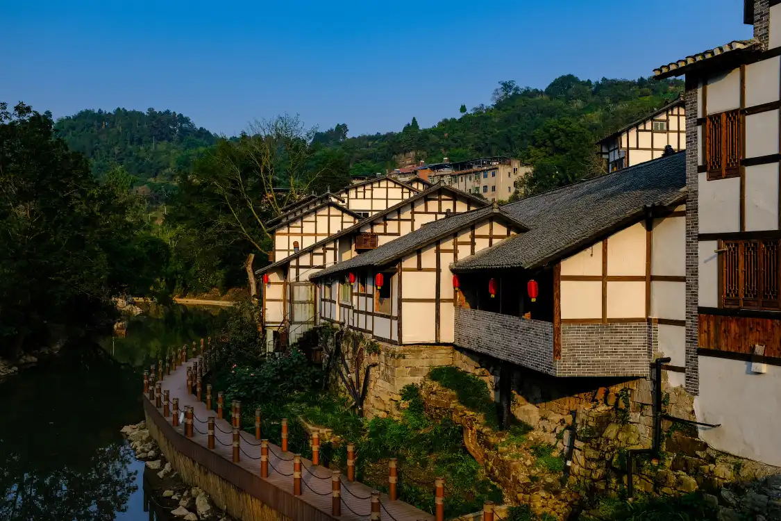 Hotels near Luoquan Ancient Town