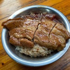 Grandma Liang's 20-Year-Old Traditional Braised Pork with Glutinous Rice User Photo