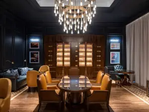 The Library Bar & Cigar Lounge