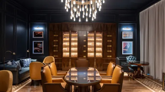 The Library Bar & Cigar Lounge