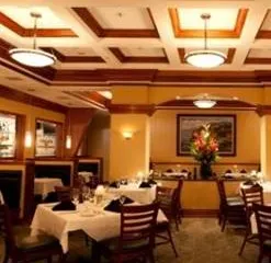 Bistro Mezzaluna Restaurant