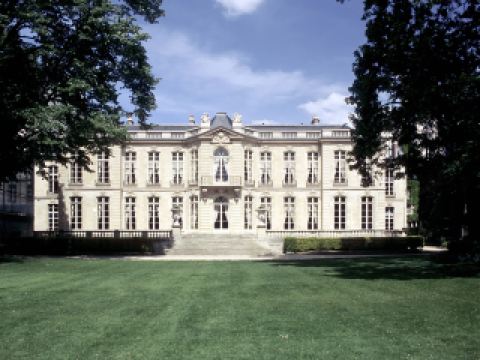 Hôtels à proximité de Monument de la Victoire