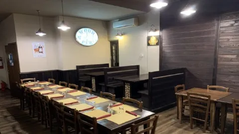 Wood Pub in 翁貝蒂德
