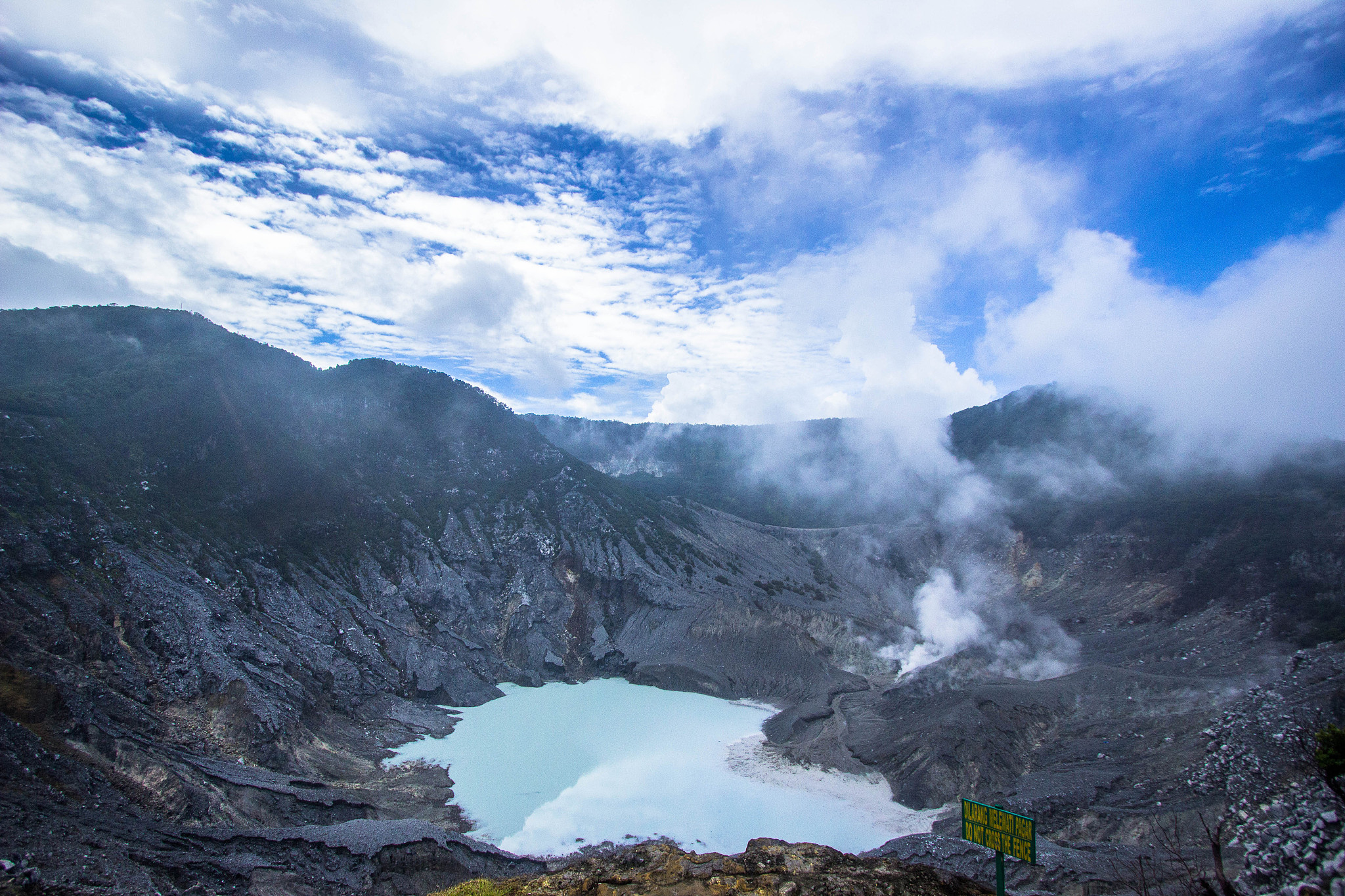 Gunung Tangkuban Parahu
