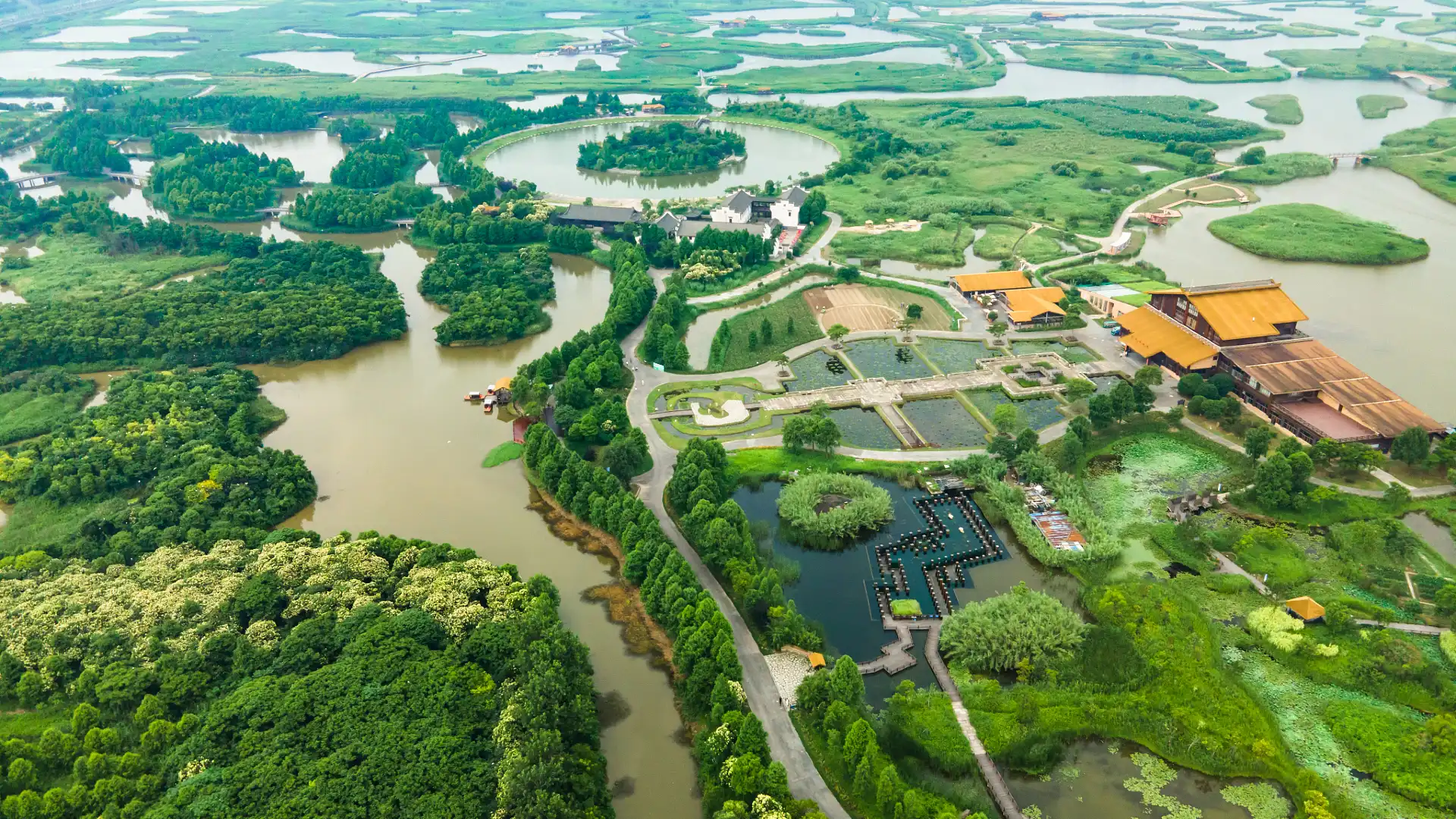 Hotels near Hangzhou Bay National Wetland Park