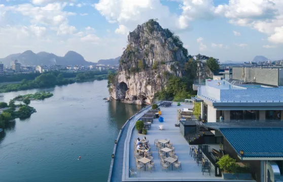 詩與遠方·灕江院子酒店（桂林象鼻山兩江四湖店）·ZUI灕江觀景餐廳