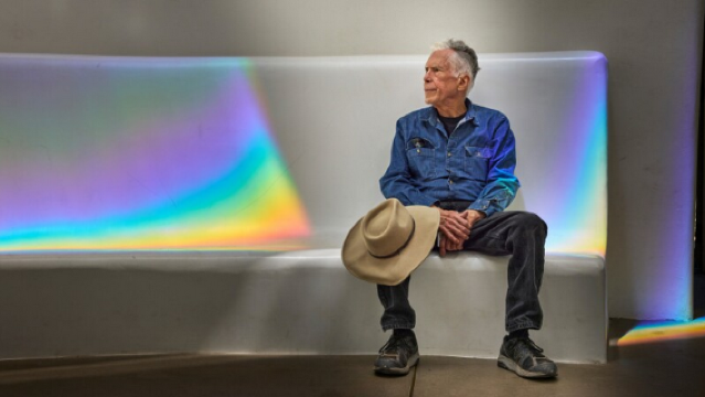 Charles Ross: Spectrum 14