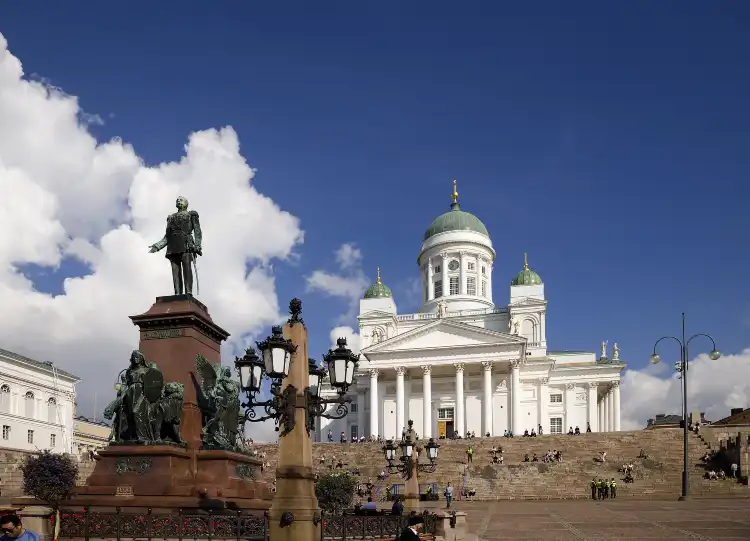 Hotels near Senate Square