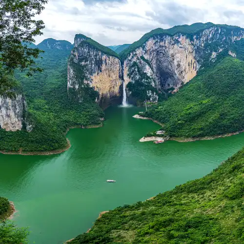 清江蝴蝶崖風景區