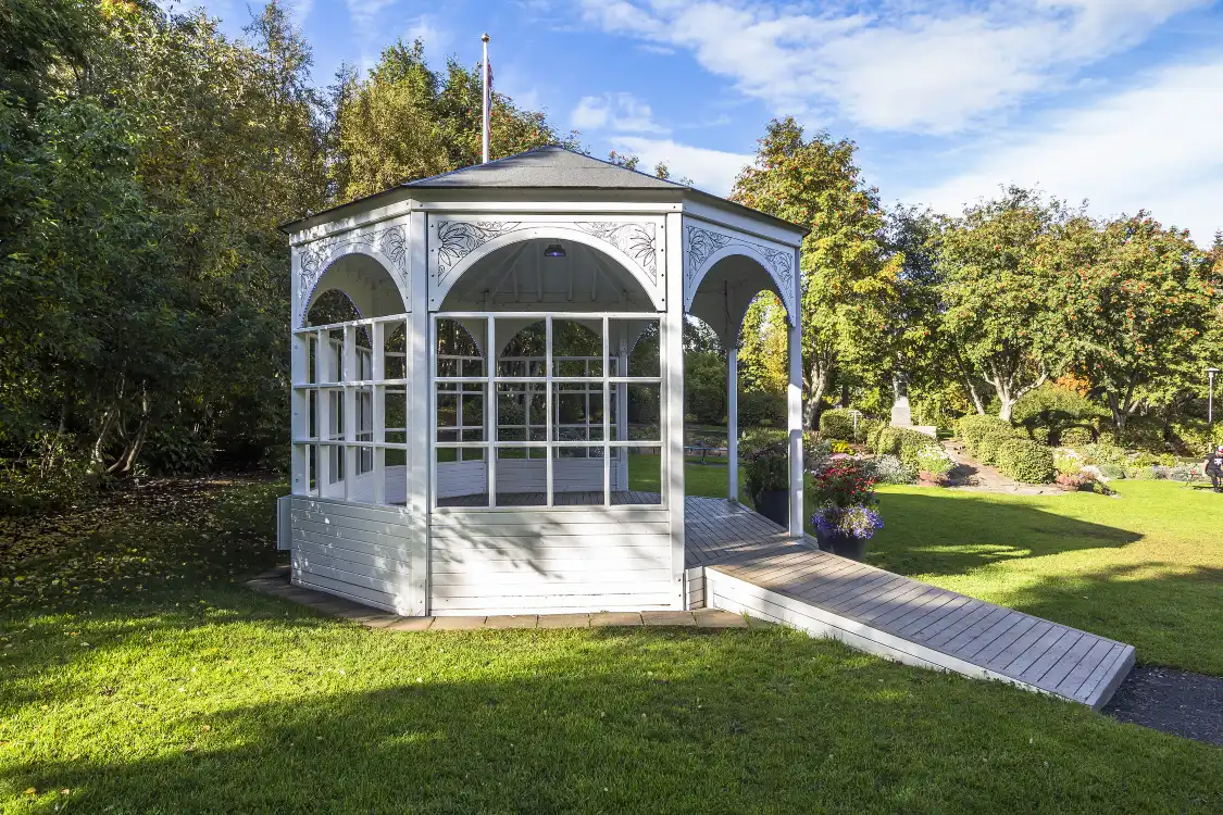 Hotels near Akureyri Botanical Garden