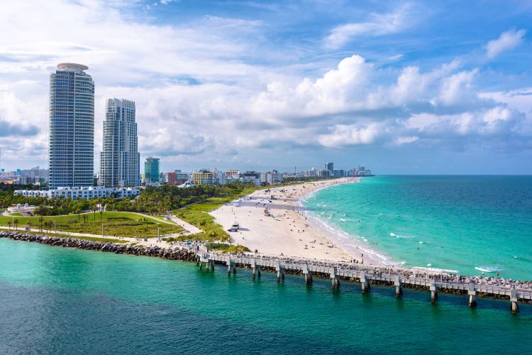 Compare 5 airports near Miami Beach