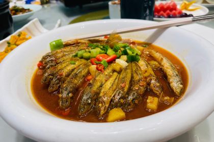 Luotong Jiuxing Fishing Village Restaurant