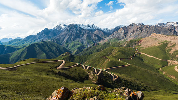 qi lian tian jing shan - lun bu xia guo lv you jing qu