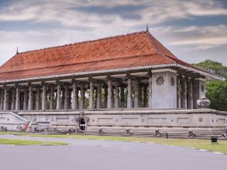 Homestays Near Sri Jayewardenepura General Hospital